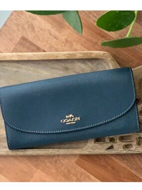 Coach Navy Crossgrain Leather Slim Envelope Wallet Midnight dark Blue &gold trim